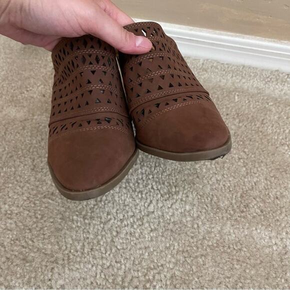 ❄️BF SALE❄️ A.N.A. Brown Suede Cut Out Mules - Picture 4 of 8